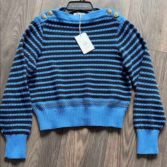 Free Assembly Women's Blue Striped Crew Neck Sweater - Picture 1 of 7